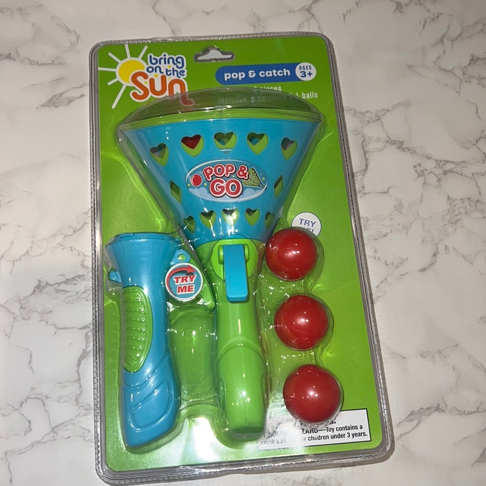 NWT Pop 'N Catch Game Backyard, Beach, Tailgate, Kids Launcher Basket Pop & Go